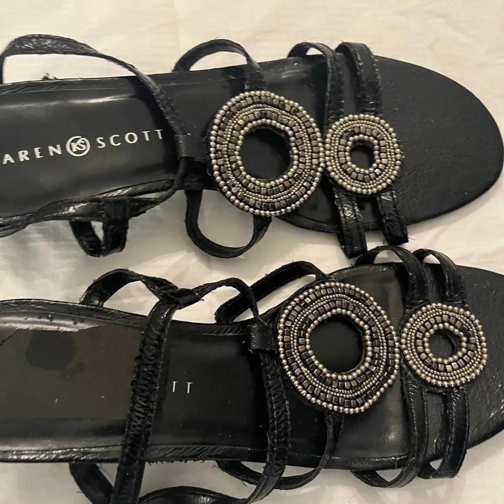 Karen Scott chic black
